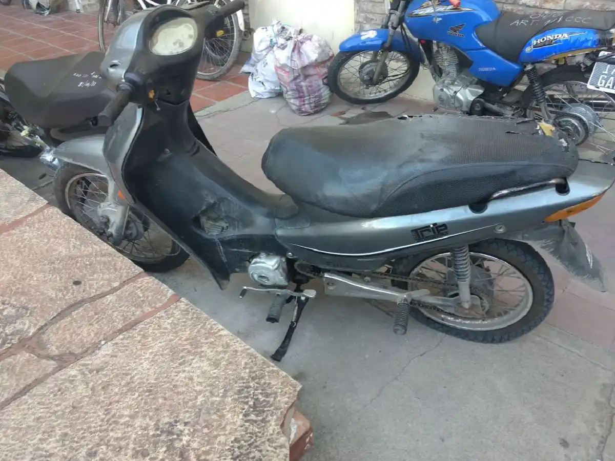 Recuperan una moto robada días atrás 