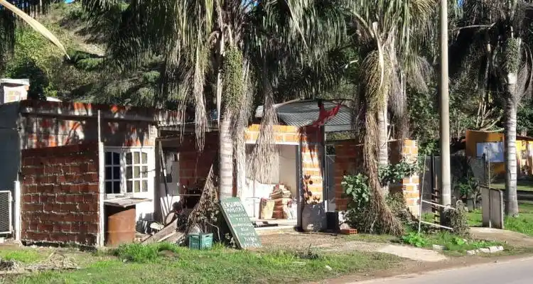 Orden de demolición para la familia Arpía en la Costanera