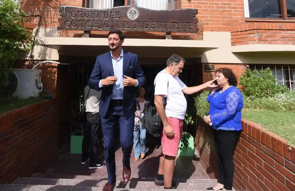 Por la crisis, el intendente de Pinamar congeló salarios de la planta política hasta fin de año