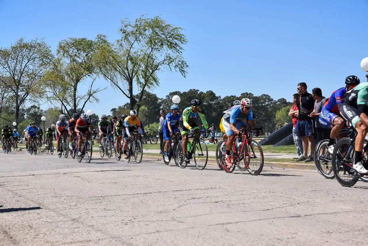 Este domingo habrá corte de calles en la zona de avenida Alfonsín por competencia de ciclismo