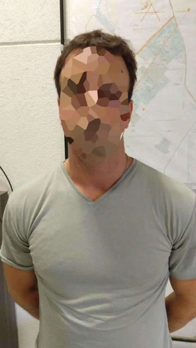 Detienen a médico que se masturbó y eyaculó en la espalda de una paciente en una clínica de Ezeiza