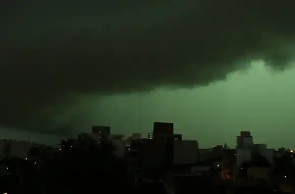 Continúa el alerta meteorológico por fuertes tormentas