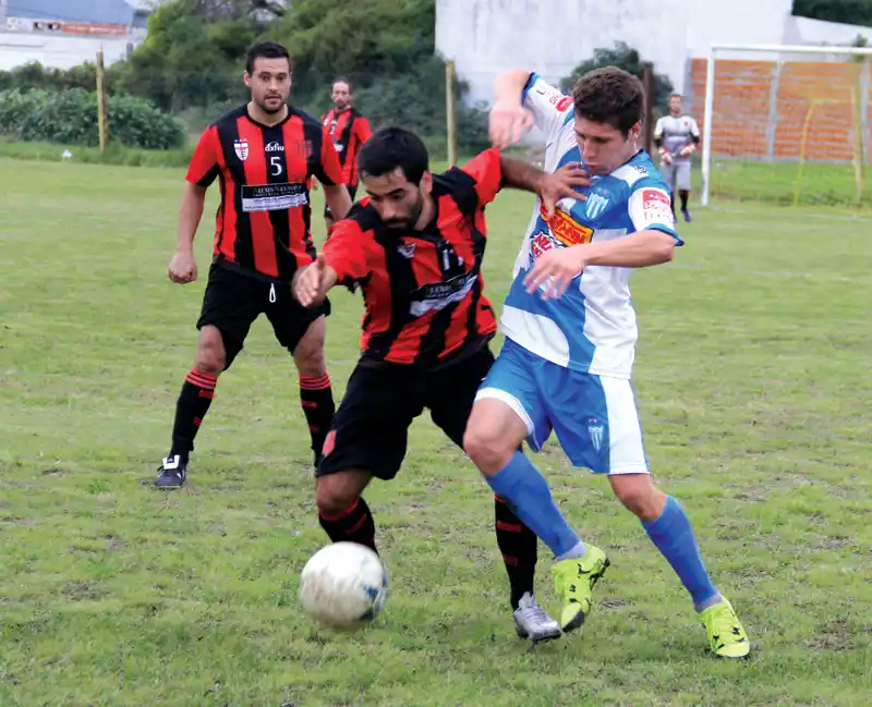 Central arrancó con un triunfo en el clásico ante Juventud