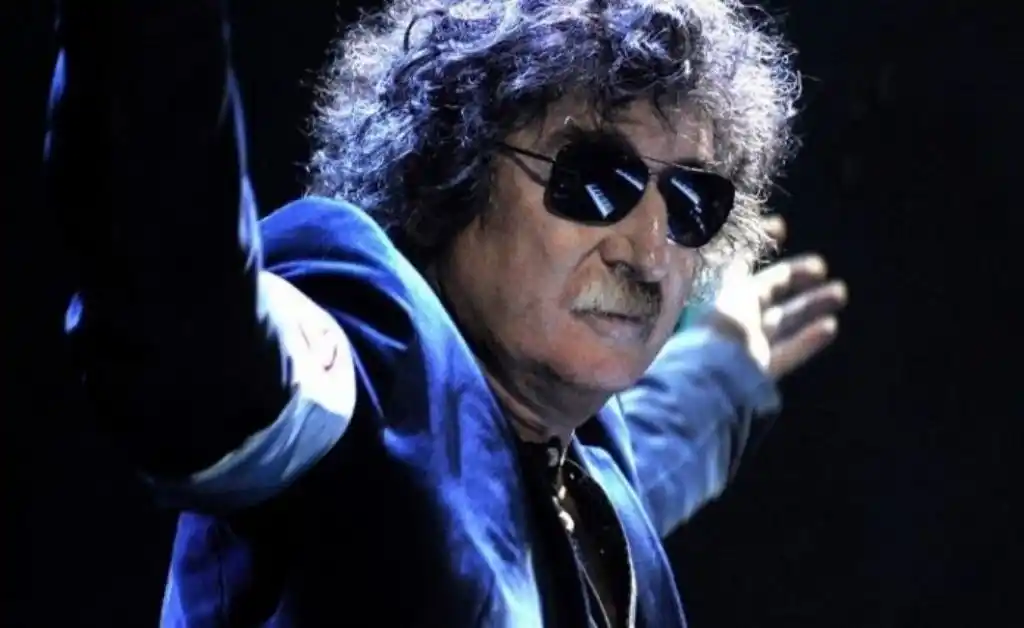  Charly lanzó el vinilo del legendario álbum Hello! MTV Unplugged