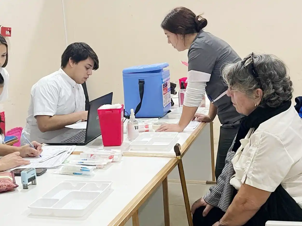 Nueva jornada de vacunación gratuita para personas mayores de 60 años