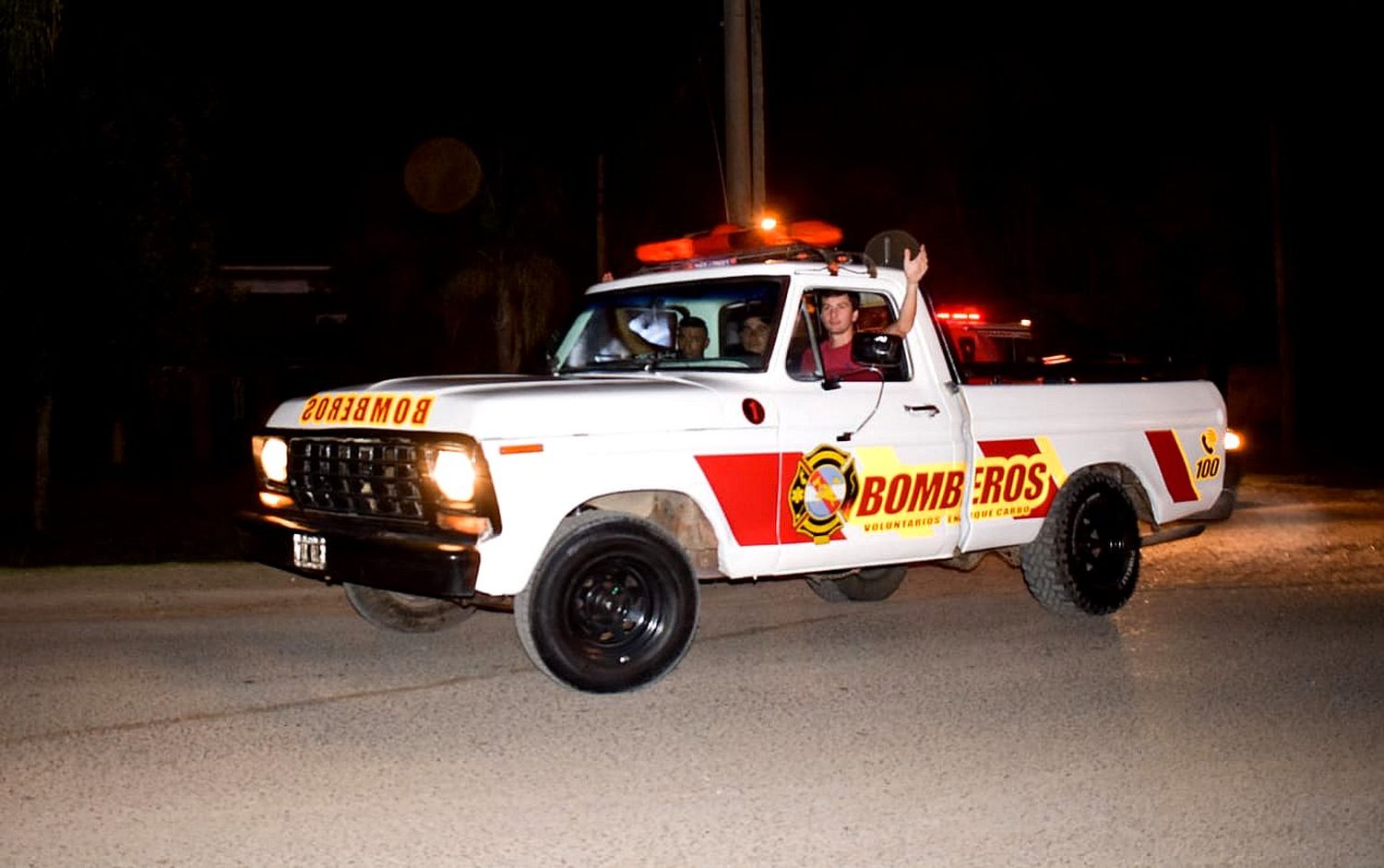 La flamante unidad realizó una caravana por el pueblo.