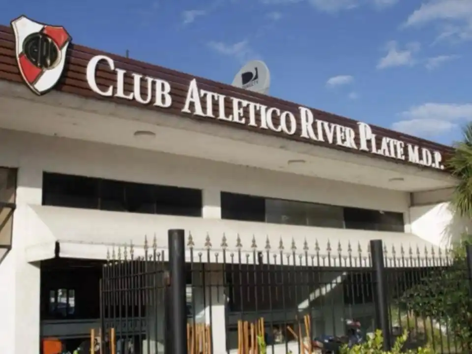 El frente de la sede social de River en la actualidad.