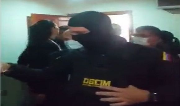 «SI ME VAN A METER PRESA, VÁMONOS DE UNA VEZ», lo que dijo la alcaldesa de San Juan al ser hostigada por el DGCIM