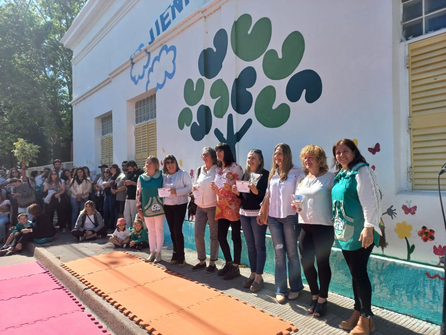 Los festejos comprendieron reconocimiento a docentes que obtuvieron la jubilación en los últimos 10 años.