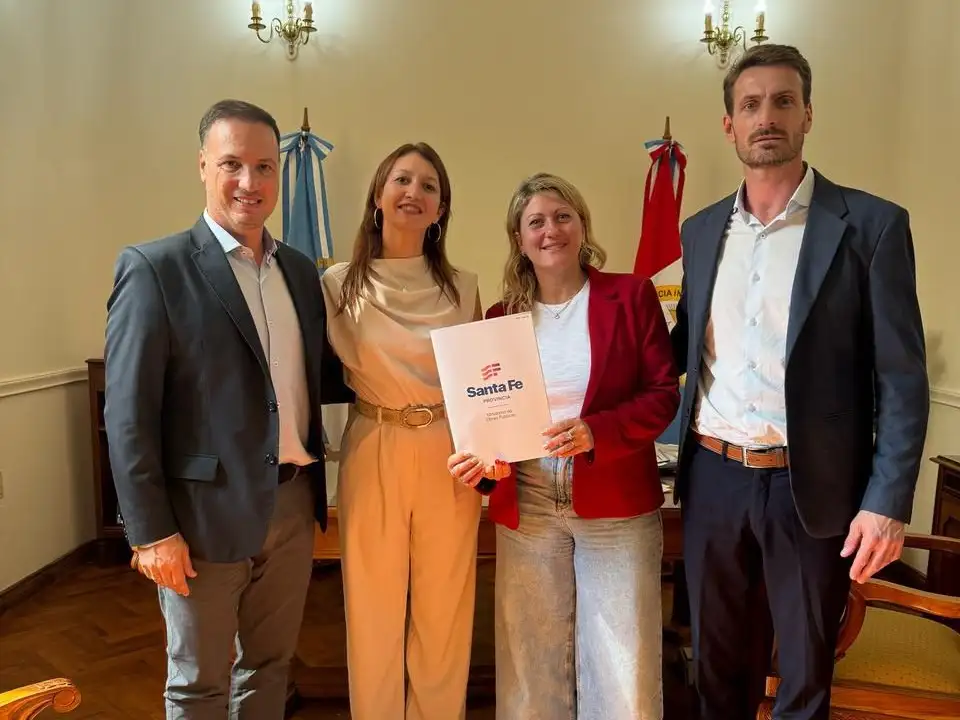 SE FIRMÓ EL PLAN DE OBRAS URBANAS 2025: SAN VICENTE AVANZA CON OBRAS HIDRÁULICAS Y CORDÓN CUNETA EN BARRIO PRADOS - 2