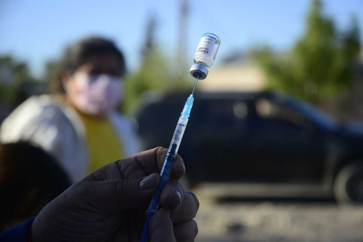 Se continúa vacunando contra la gripe y el covid