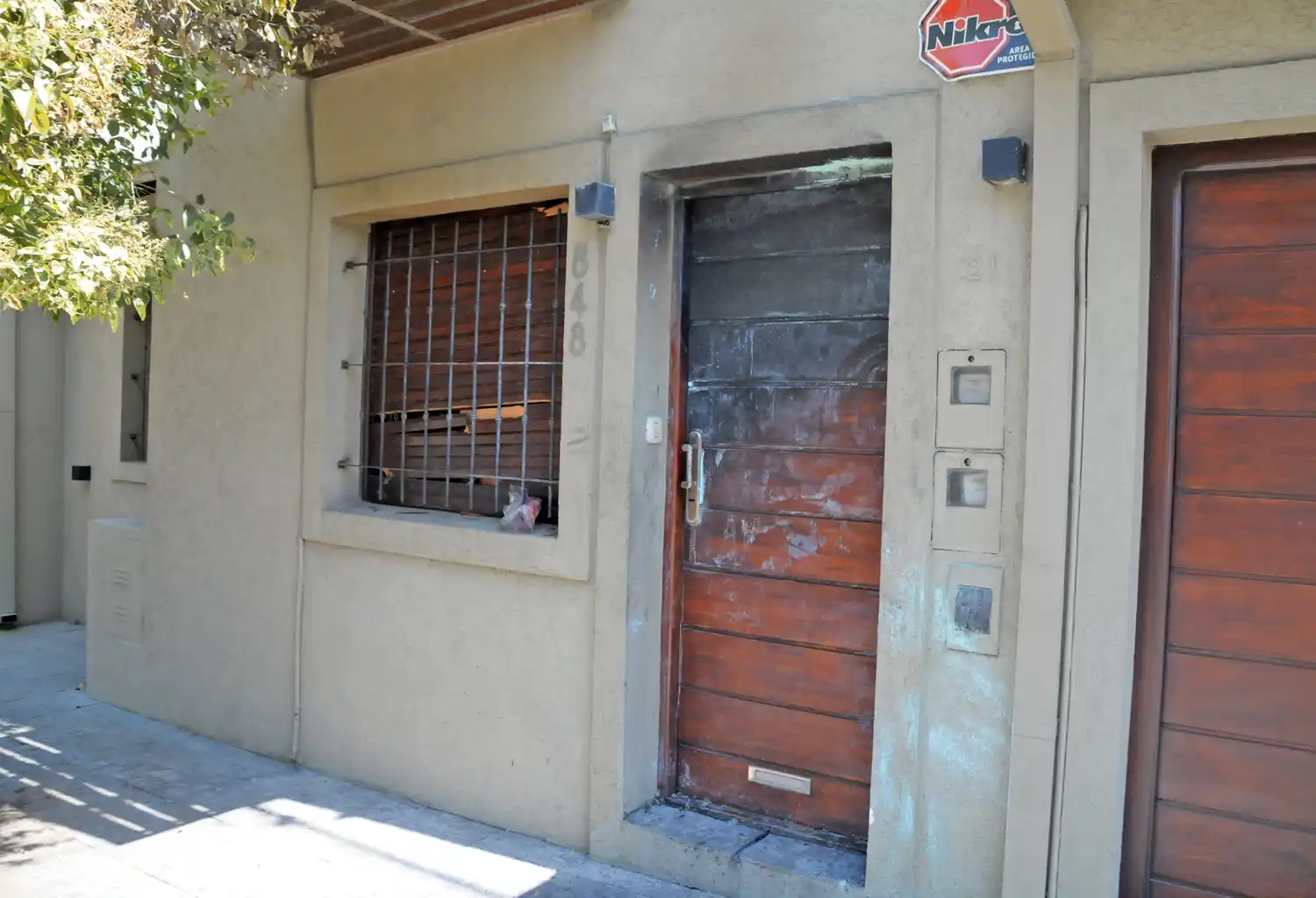 Murió un caniche en el incendio de una vivienda en Chile al 800