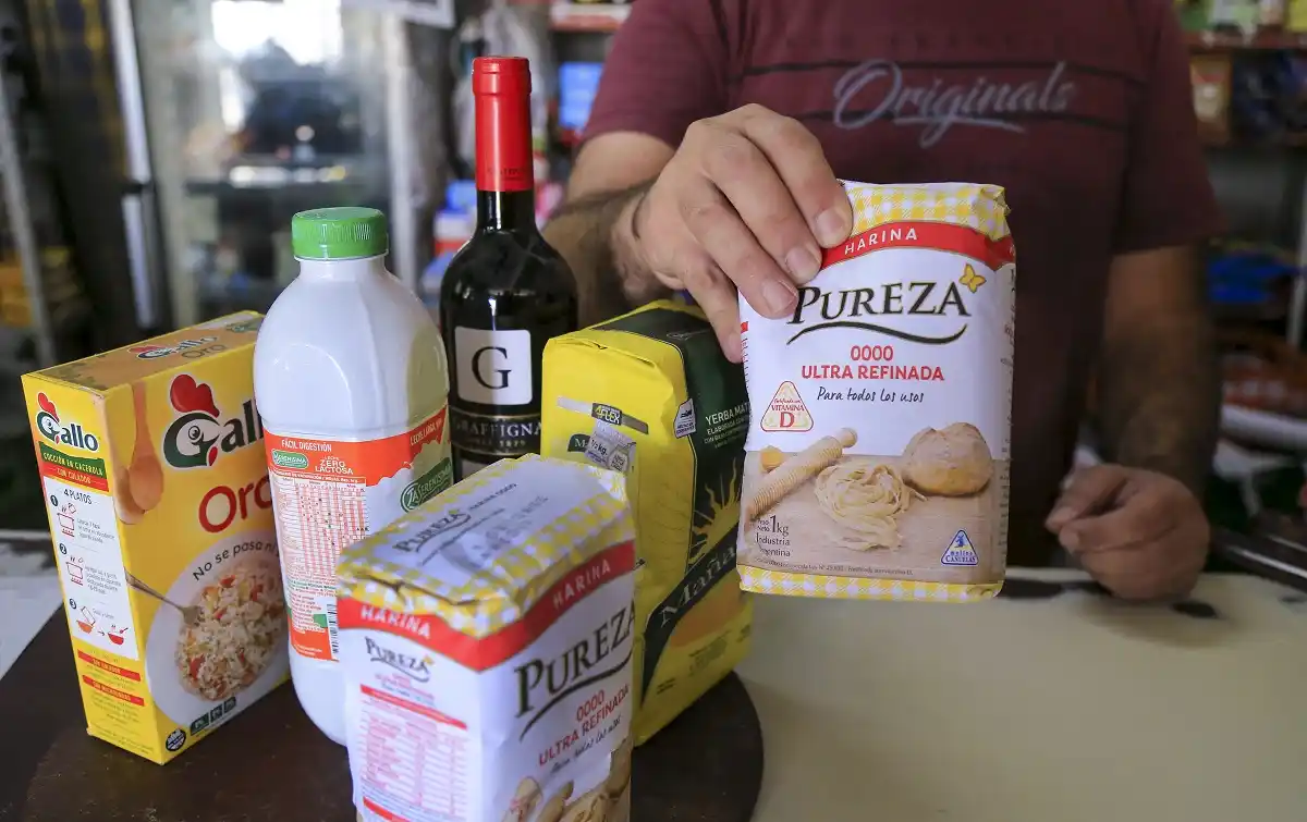 En noviembre se desaceleró al aumento de los productos de la canasta básica.