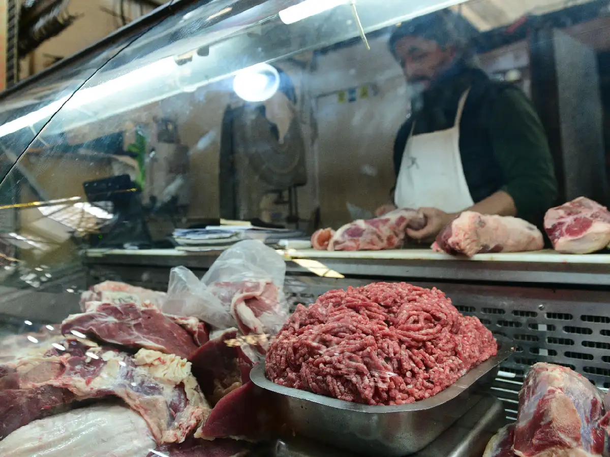 Los precios de la carne bajarán un 30% promedio desde el viernes y estarán congelados hasta fin de marzo