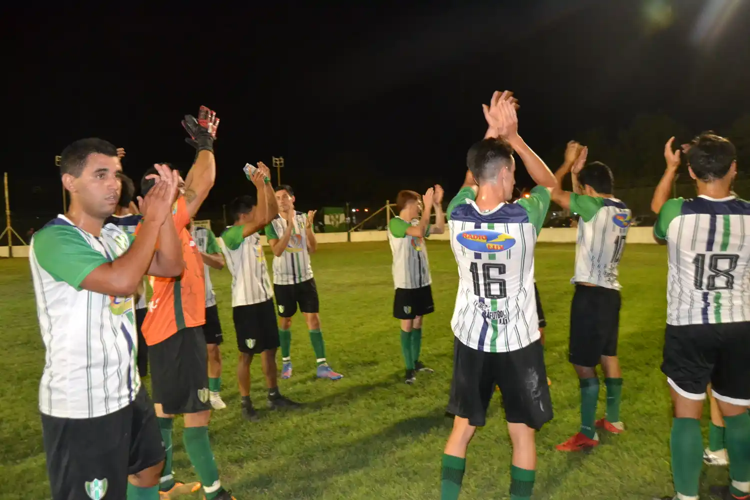 Juventud de Urdinarrain y Bancario definirán en un sorteo quién gana su zona