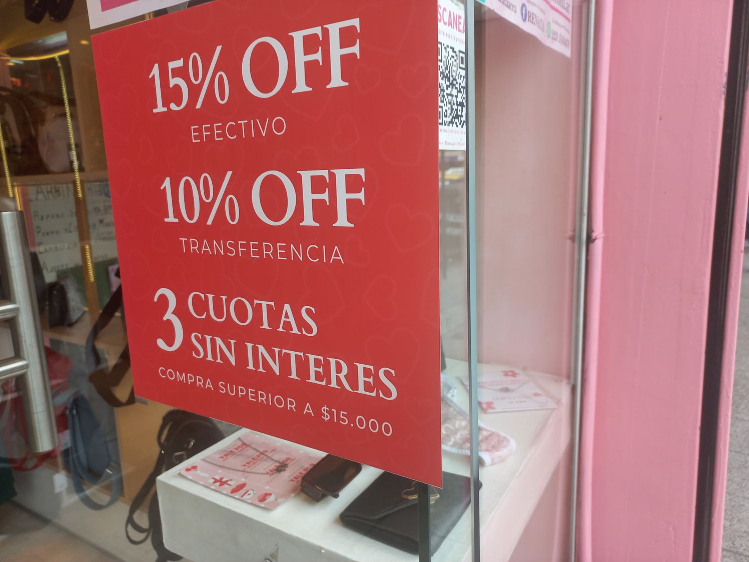 Los compradores utilizan billeteras virtuales o promociones para ahorrar dinero.
