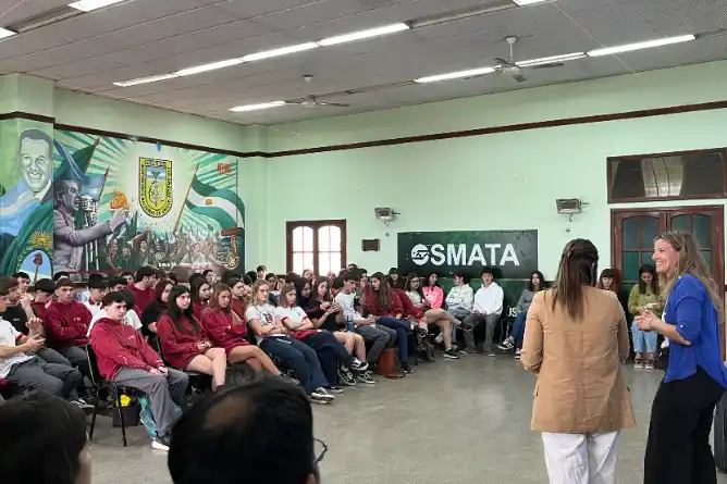 La empresa Atalaya dialogó con estudiantes secundarios sobre los primeros pasos laborales