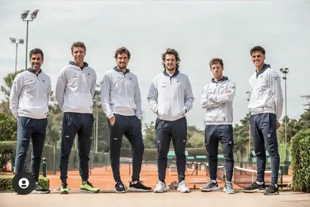 El equipo argentino, con “Machi” González, Zeballos, Pella, el capitán Gaudio, Schwartzman y Coria.