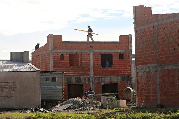 Quien se presente por construcciones sin declarar pagará sólo 50 % de recargo