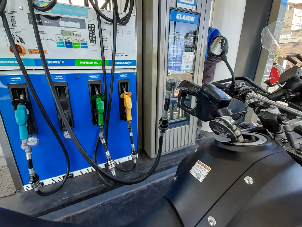 YPF aumentó 2,9% las naftas y el gasoil desde este martes