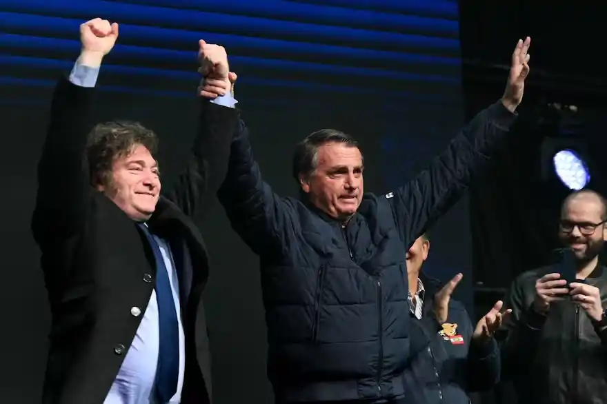 Jair Bolsonaro y Javier Milei, durante la conferencia CPAC Brasil en Camboriú, estado de Santa Catarina, Brasil