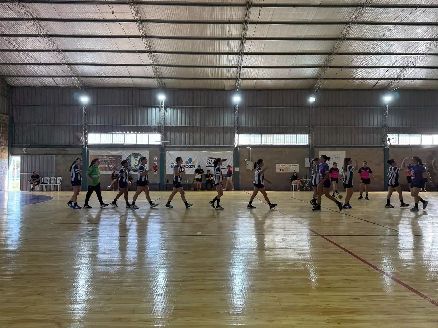 Central handball - 3