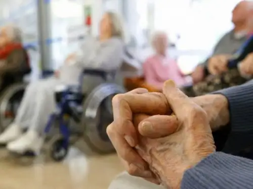 Desde la Asociación de Geriátricos transmitieron calma por la situación del COVID en las residencias de la ciudad, pero alertaron por las instituciones ilegales.