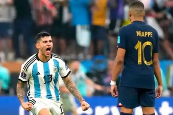 Cuti Romero contó el motivo de gritarle un gol en la cara a Kylian Mbappé en la final del Mundial
