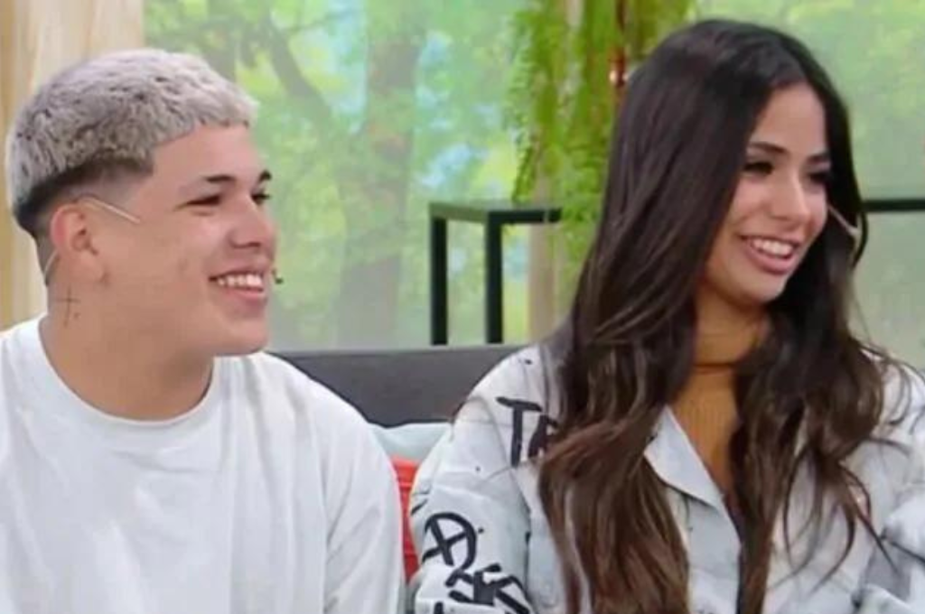 La pareja habló de su embarazo de gemelos