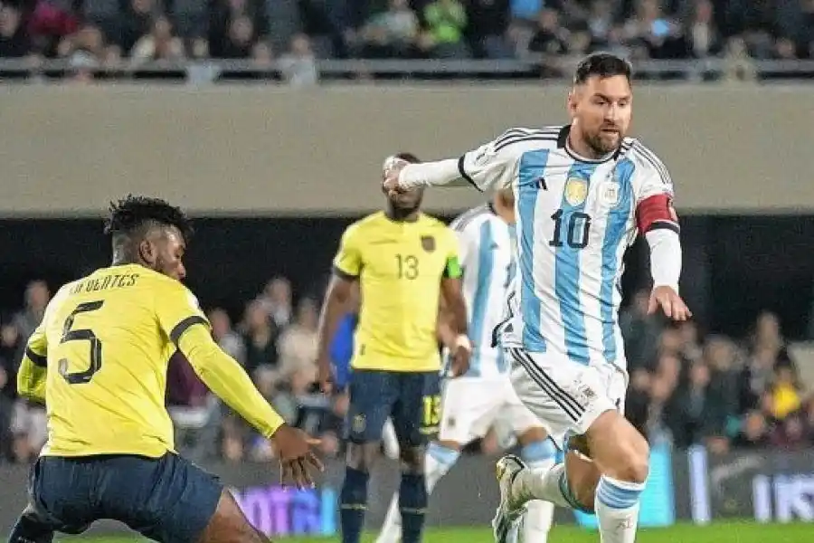 ¿Qué le pasa al capitán? Leo Messi podría no viajar a Bolivia
