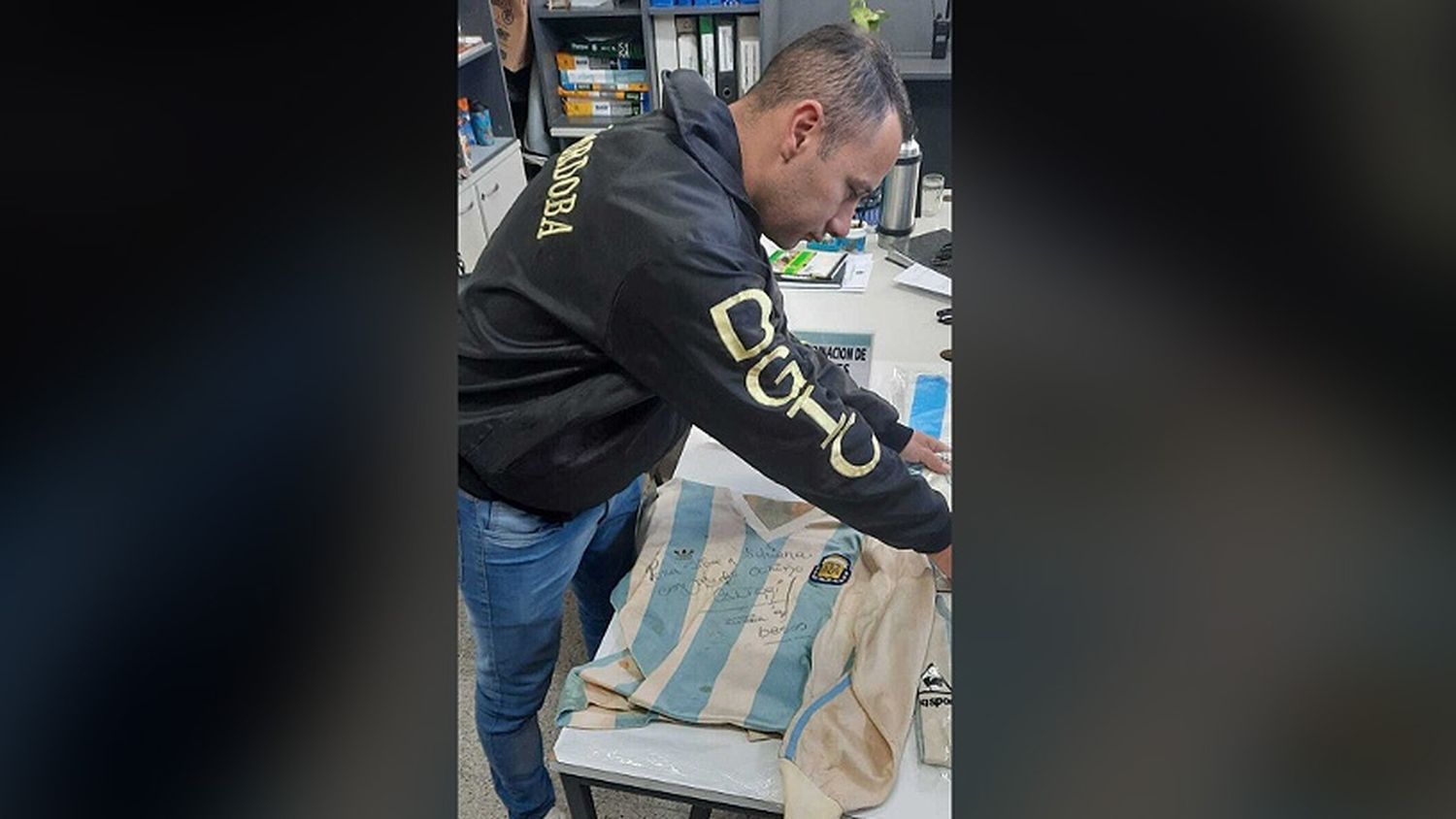 Recuperaron cuatro camisetas de la Selección argentina usadas por Claudio 'Pájaro' Caniggia