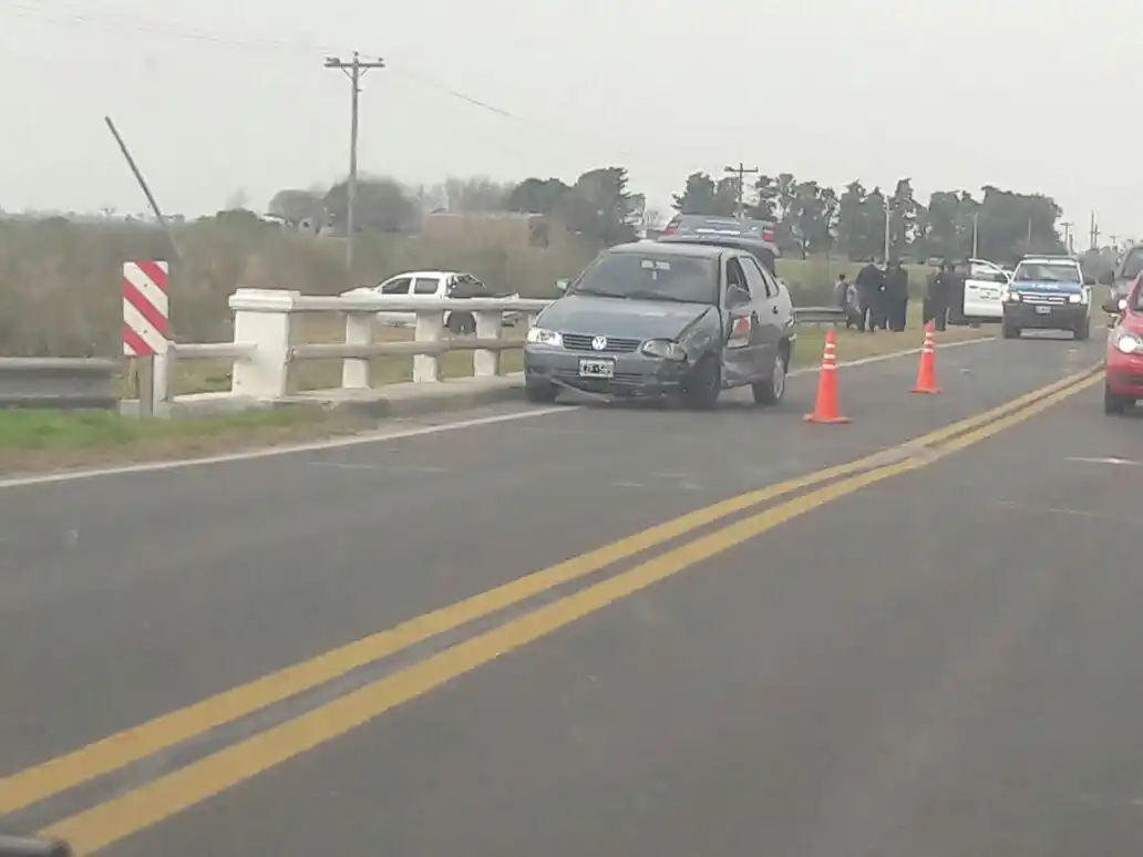 Colisionó un automóvil perteneciente a la Dirección General de Servicios Penitenciarios de Entre Ríos y una camioneta