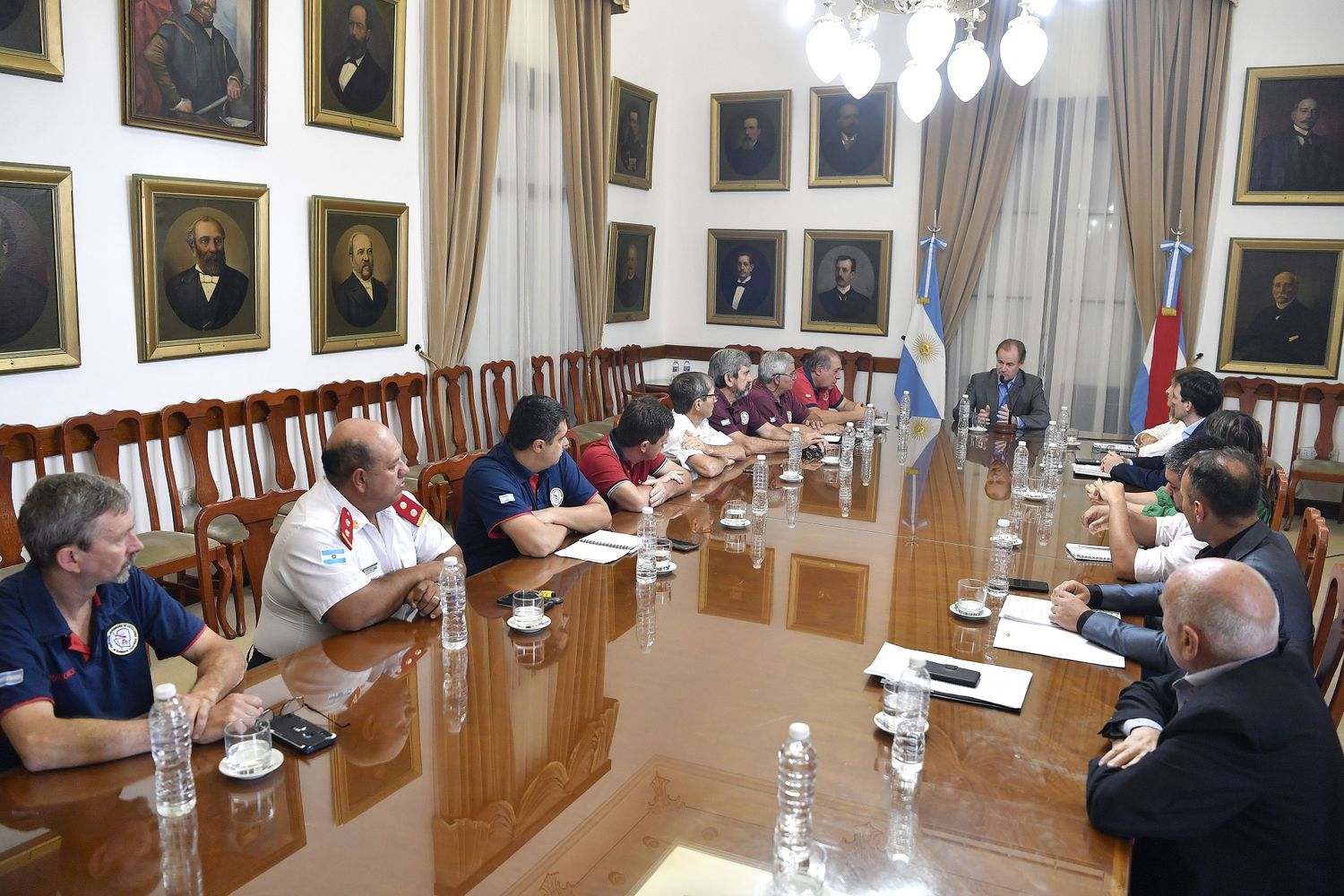 Bordet anunció la decisión de duplicar el aporte de combustible y avanzar en una nueva ley para los Bomberos Voluntarios