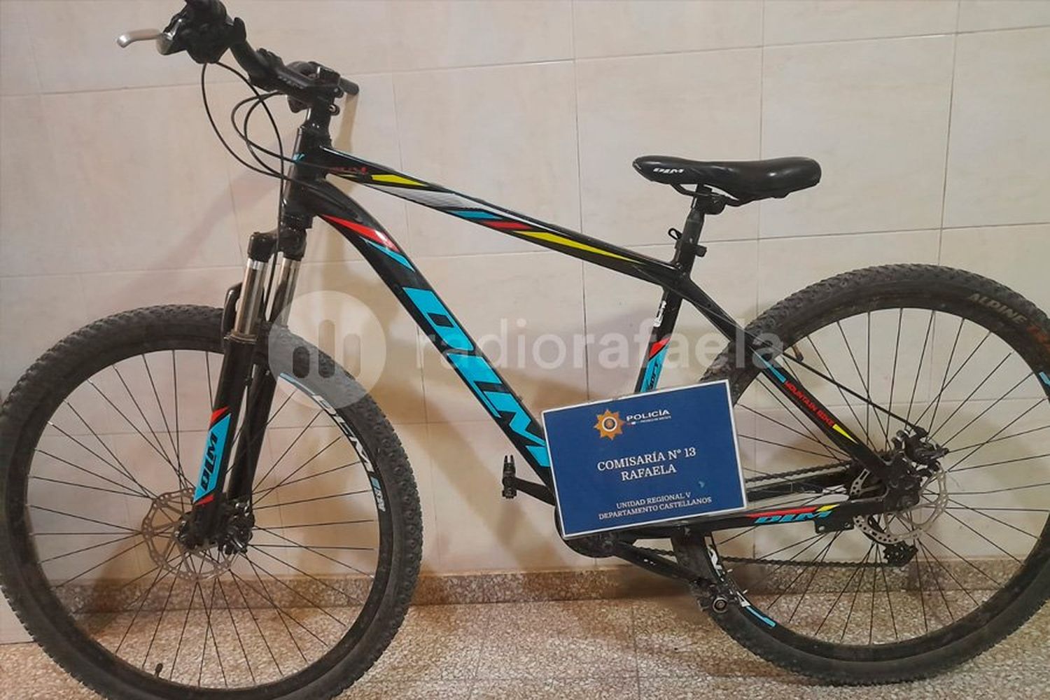 En una “copa de leche” de Rafaela encontraron una bici robada meses atrás