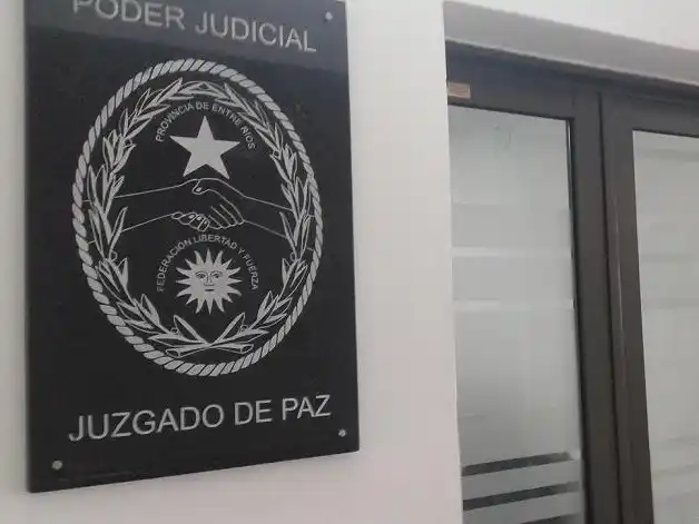 El Juzgado de Paz y Familia de Crespo dispuso medidas por un video que banalizaba la violencia de género