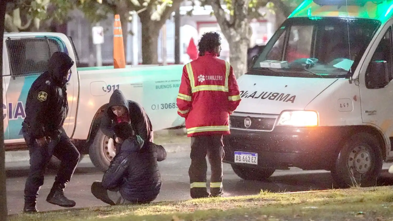 El joven distribuidor de mercaderías es atendido en el lugar y luego fue derivado al centro asistencial