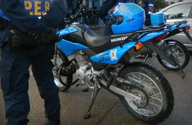 Detienen a presuntos "punguistas" en 25 de Mayo y España