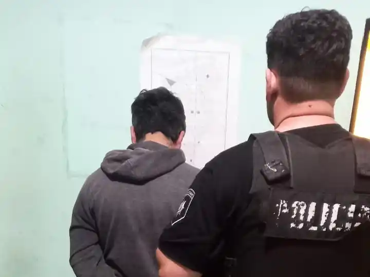 El joven fue trasladado a sede policial.