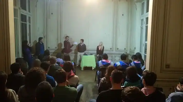 El Desfile de Carrozas fijó la fecha de lanzamiento y exposición de bocetos