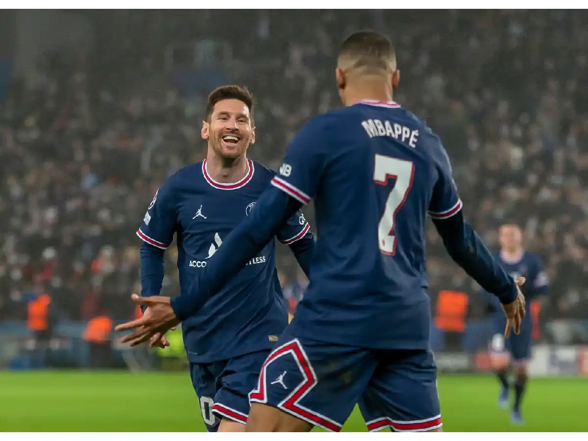 Messi hizo otro doblete para PSG 