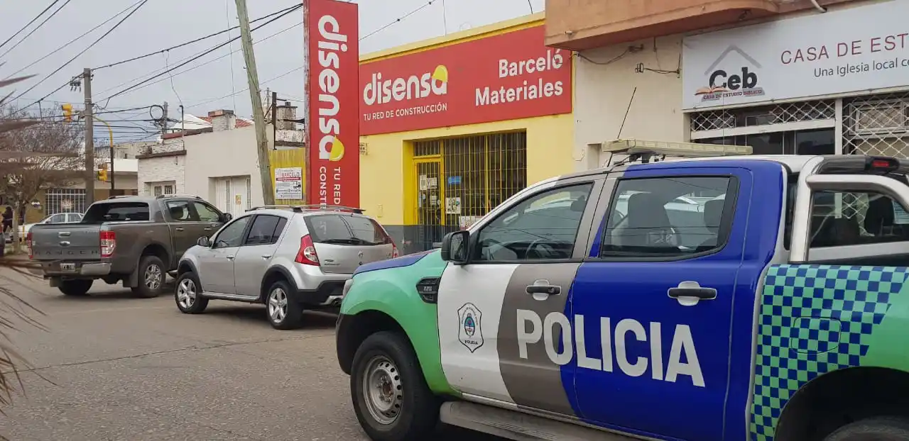 Entraron a robar a un corralón de materiales: se llevaron dinero y cheques