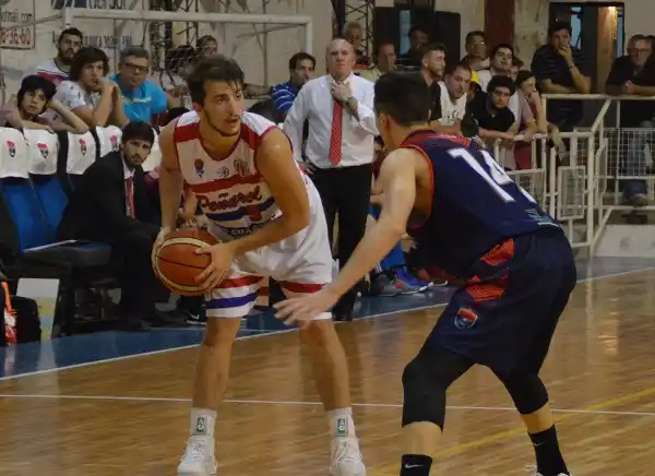 No quedaron invictos en la División Mesopotamia del Torneo Federal