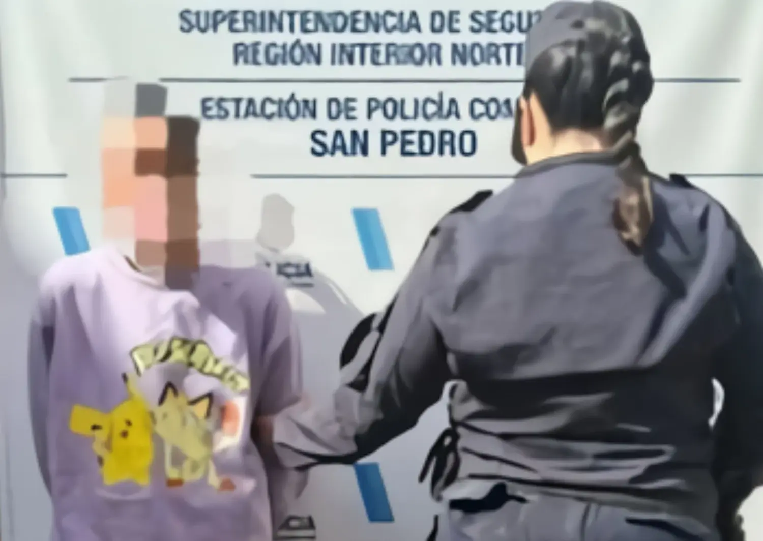 La agresora fue trasladada a la Comisaría de la Mujer y la Familia.