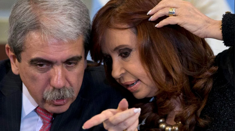 Por la campaña, ahora Aníbal se despachó contra Cristina: "Desprecio esta pretendida construcción berreta"
