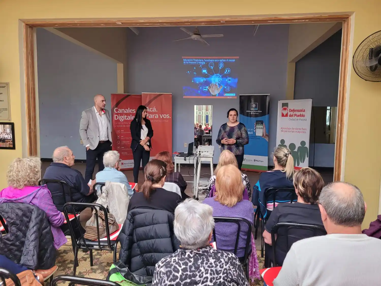 Educación Financiera: capacitaron a adultos mayores de Paraná en el manejo de finanzas y prevención de fraudes