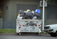 Con la basura en las calles, el Municipio actualizó el cronograma de contenedores