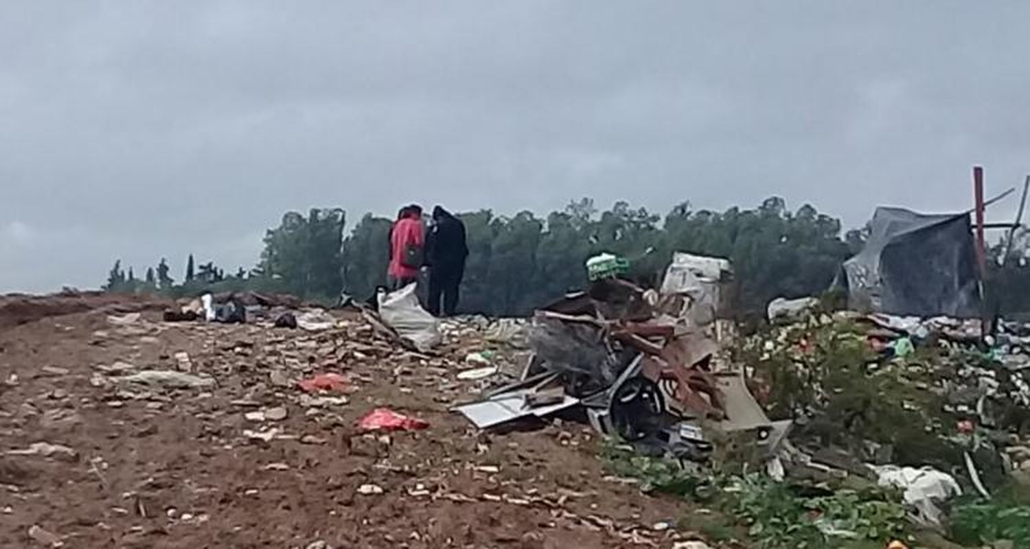 Bebé muerto en el Basural: Tiene un golpe en la cabeza y la sospecha es que lo asesinaron luego de nacer