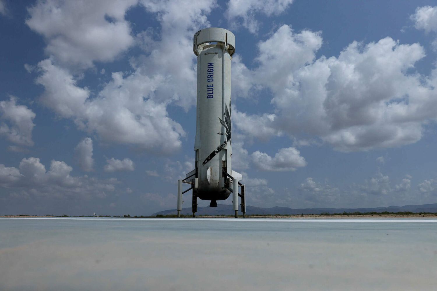 JEFF BEZOS llega al espacio este 20 de julio. Así lo hizo