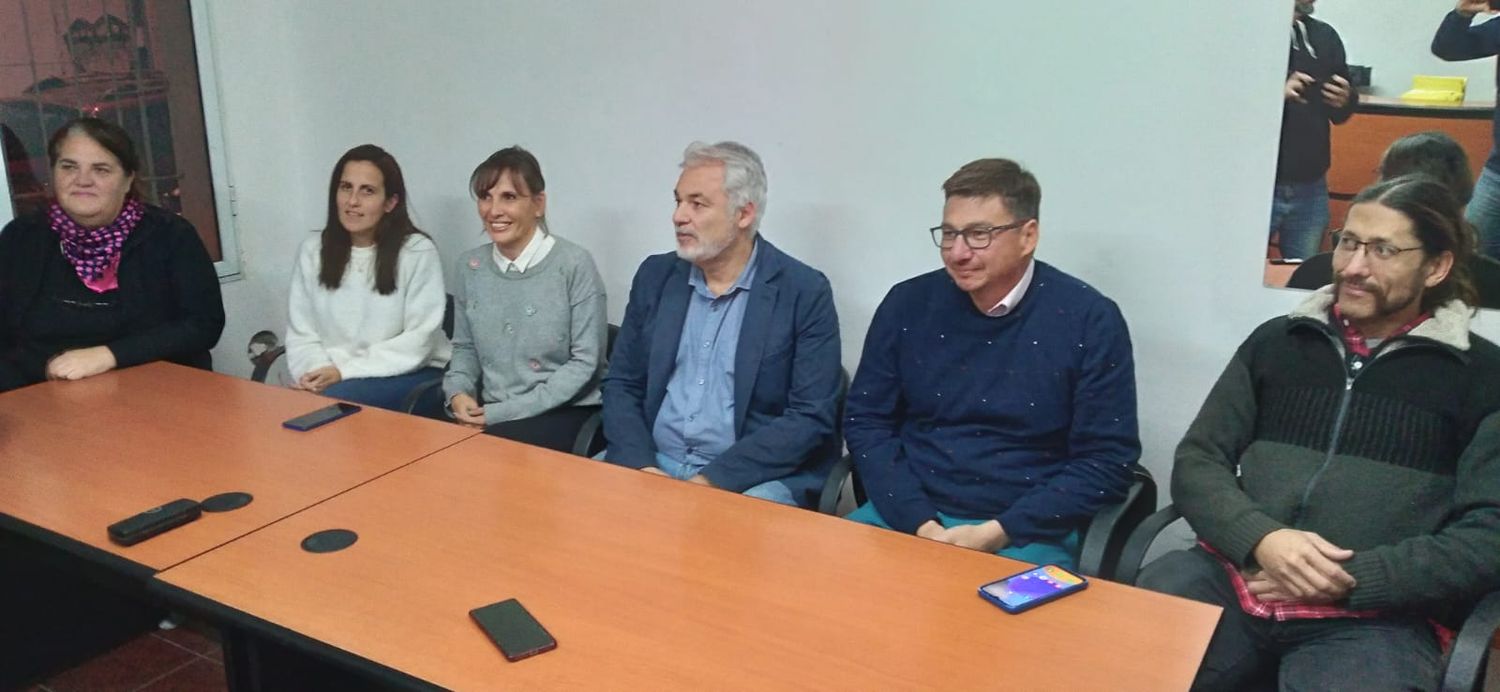 A sólo dos días de las elecciones, un grupo de dirigentes del PJ anunció el inicio de la reconstrucción. Foto: Sur24