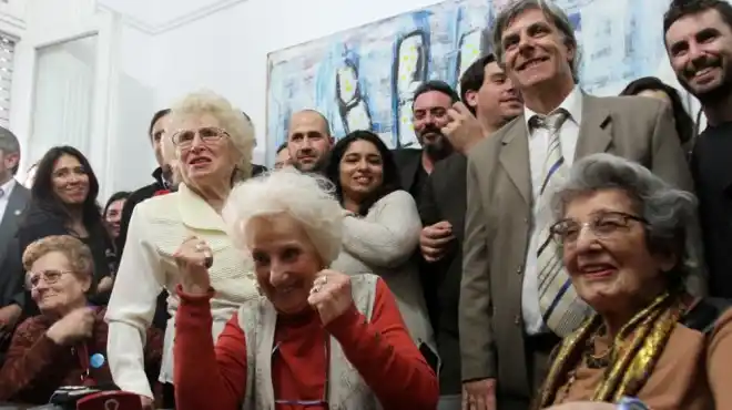 Abuelas de Plaza de Mayo anuncia la restitución del nieto 128